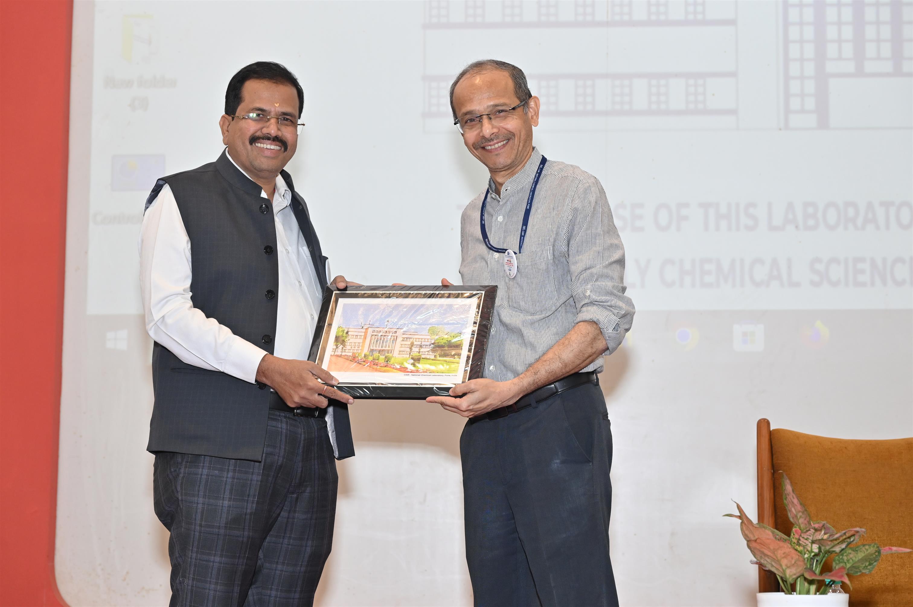 C8537E95-D3AC-4045-A544-E895F5D3FF4B_DSC_2562